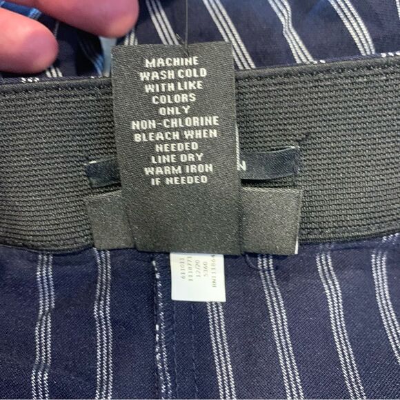 Lane Bryant The Madison Navy and White Stripe Ankle Pants Size 22 - Picture 11 of 11